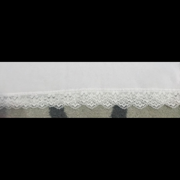 SOLD IN A LOT!!🥰 - Picture 3 of 4